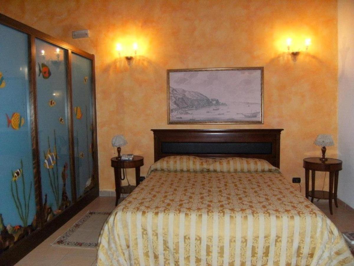 Hotel U' Bais Scilla Phòng bức ảnh